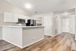 2209 Locksley Woods Dr, Greenville, NC 27858 - Photo 16