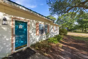 143 NW 7th St, Oak Island, NC 28465 - Photo 8