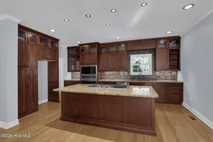 305 Hickory Ln, Hampstead, NC 28443 - Photo 10