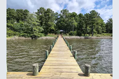 104 Queens Harbor Drive, Swansboro, NC 28584 - Photo 32