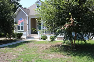 104 Queens Harbor Dr, Swansboro, NC 28584 - Photo 6