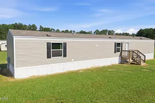 208 Meadow Dr, Rich Square, NC 27869 - Photo 2
