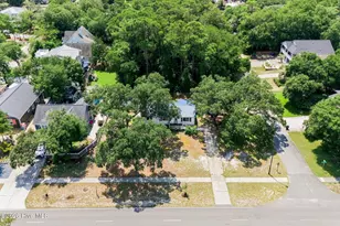 2607 W Oak Island Dr, Oak Island, NC 28465 - Photo 2