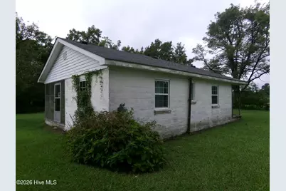 2862 E White Pond Road, Fairmont, NC 28340 - Photo 2