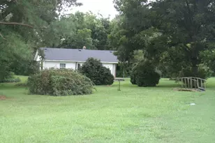 2862 E White Pond Rd, Fairmont, NC 28340 - Photo 20