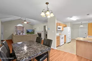 102 Crystal Stone Way, Jacksonville, NC 28546 - Photo 6