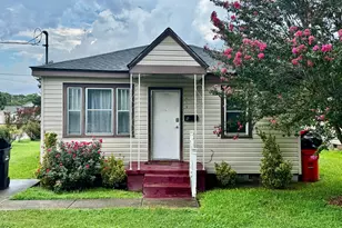 616 Cardwell St, Elizabeth City, NC 27909 - Photo 1