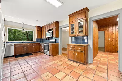 2503 E 5th Street, Greenville, NC 27858 - Photo 18