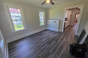 107 N Broad St, Roseboro, NC 28382 - Photo 14