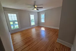 107 N Broad St, Roseboro, NC 28382 - Photo 4