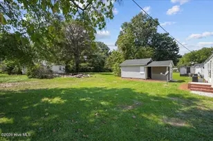 208 E Boundary St, La Grange, NC 28551 - Photo 6