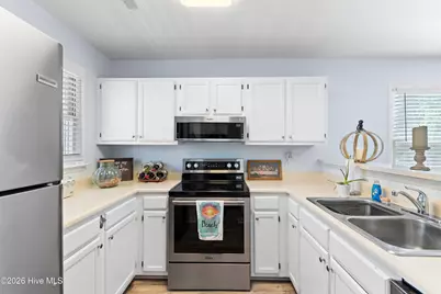 128 Lullwater Drive #Unit B, Wilmington, NC 28403 - Photo 4