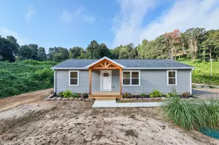 27 Betty Sue Deyton Rd, Robbinsville, NC 28771 - Photo 2