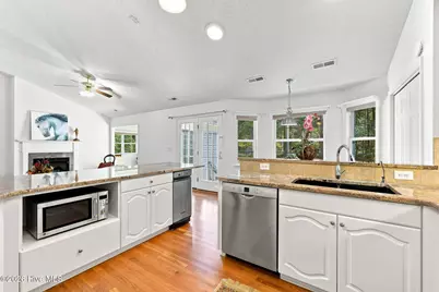 2119 Royal Pines Drive, New Bern, NC 28560 - Photo 6