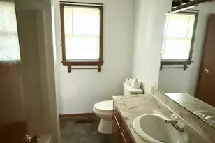 704 W 3rd St, Washington, NC 27889 - Photo 8