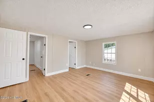 3163 Mobleys Bridge Rd, Grimesland, NC 27837 - Photo 4