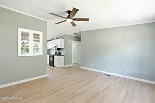 101 Larch Ct, Hubert, NC 28539 - Photo 6