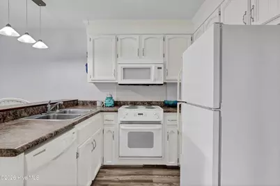 1505 Carolina Beach Avenue N #1e, Carolina Beach, NC 28428 - Photo 12