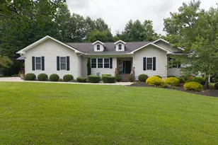 622 Tarheel W Dr, Murphy, NC 28906 - Photo 1