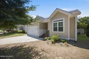 215 NE 54th St, Oak Island, NC 28465 - Photo 2