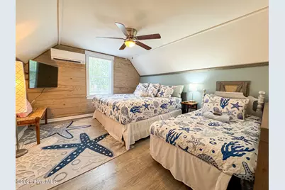 135 NE 34th Street, Oak Island, NC 28465 - Photo 20