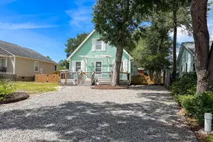 135 NE 34th St, Oak Island, NC 28465 - Photo 2