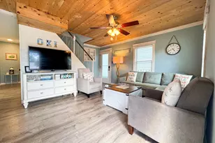 135 NE 34th St, Oak Island, NC 28465 - Photo 4