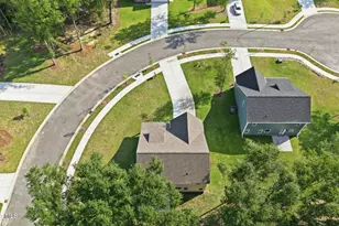 220 Telluride Ct, Aberdeen, NC 28315 - Photo 2