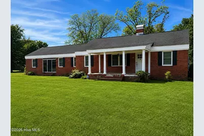902 Park Avenue, Fairmont, NC 28340 - Photo 1