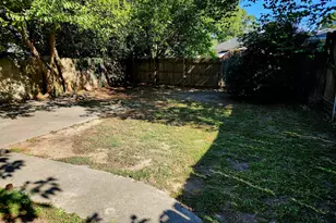 1303 E 1st St, Greenville, NC 27858 - Photo 18