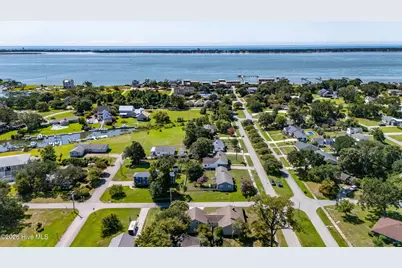 213 Mansfield Parkway, Morehead City, NC 28557 - Photo 4
