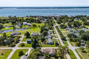 213 Mansfield Pkwy, Morehead City, NC 28557 - Photo 4