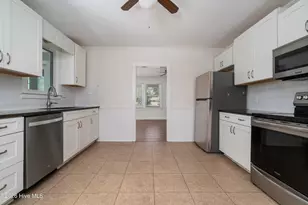 213 Mansfield Pkwy, Morehead City, NC 28557 - Photo 18