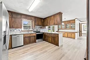 403 Hickory Dr, Elizabeth City, NC 27909 - Photo 8