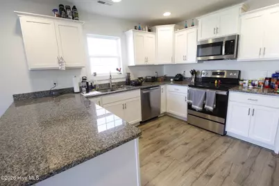 404 Montgomery Drive, Jacksonville, NC 28546 - Photo 12