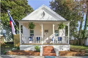 911 Dock St, Wilmington, NC 28401 - Photo 1