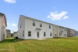 25 W Emily Gardens Dr, Selma, NC 27576 - Photo 2