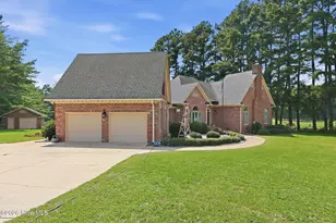 2685 Aberdeen Rd, Raeford, NC 28376 - Photo 4