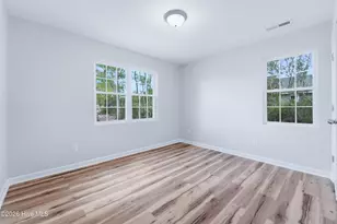 406 Foxtrace Ln, Hubert, NC 28539 - Photo 8