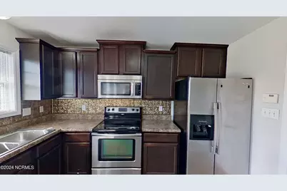 717 Radiant Drive, Jacksonville, NC 28546 - Photo 10