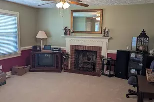 411 Main St, Newton Grove, NC 28366 - Photo 8