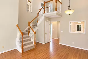 2712 Townes Dr, Greenville, NC 27858 - Photo 2