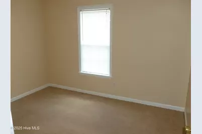 302 Carlisle Court, Jacksonville, NC 28540 - Photo 14