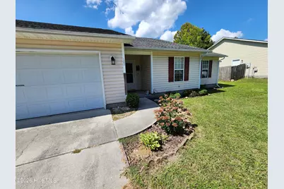 302 Carlisle Court, Jacksonville, NC 28540 - Photo 2