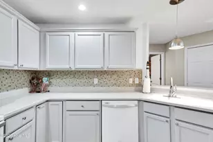 106 Lighthouse Dr, Carolina Beach, NC 28428 - Photo 8