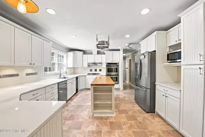 3601 Wedgewood Drive, Trent Woods, NC 28562 - Photo 8