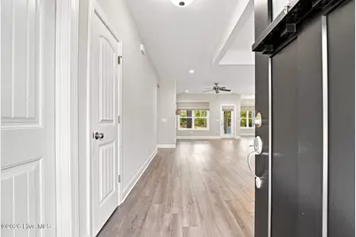 129 Devonshire Avenue W, West End, NC 27376 - Photo 2