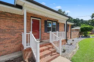 200 Paceville Rd, Selma, NC 27576 - Photo 2