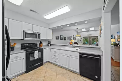 208 Inland Greens Circle, Wilmington, NC 28405 - Photo 6