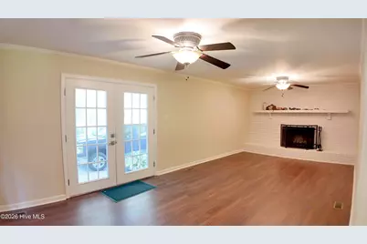 1013 Lakeview Drive, Clinton, NC 28328 - Photo 8